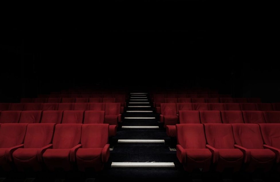 L&rsquo;évasion par la scène : découvrez le pouvoir du théâtre